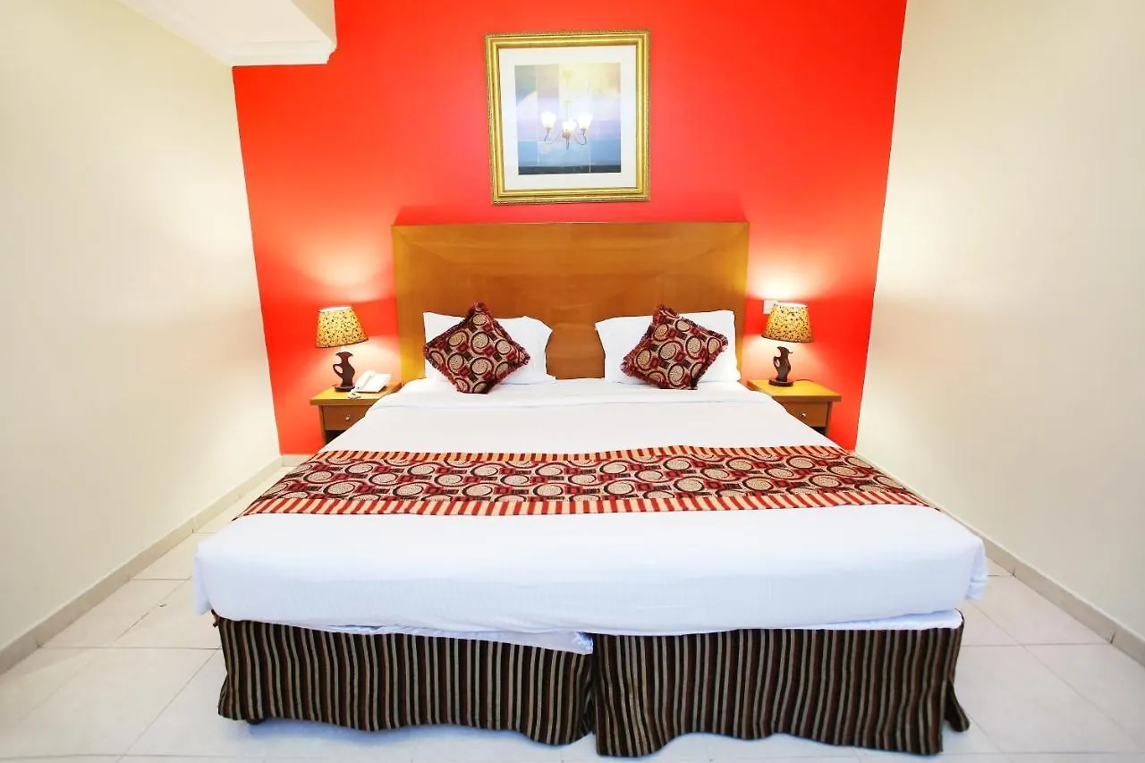 Icon Hotel Apartments Dubai 4*,